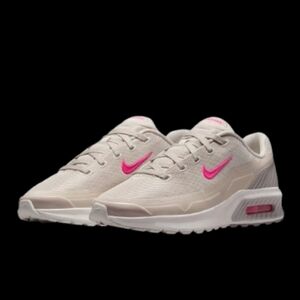 Nike Air Max Bia Running Womens Size 8.5 Sail Hyper Pink White
